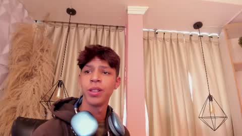Ethan online show from July 28, 3:21 pm