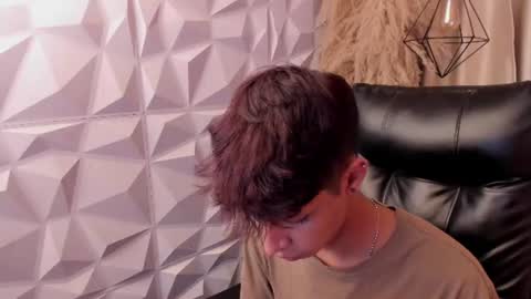 Ethan online show from July 28, 6:20 pm