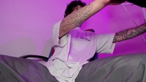 Snapshot of ethan_sykes chatting on October 11, 3:28 am Ethan sykes online show from October 11, 3:28 am