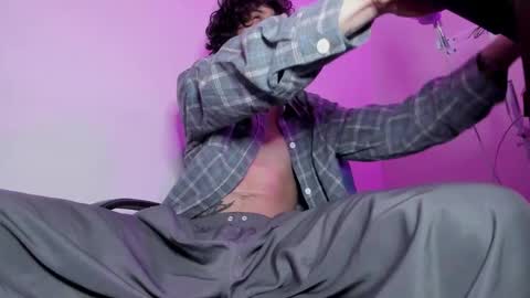 Snapshot of ethan_sykes chatting on October 25, 5:08 pm Ethan sykes online show from October 25, 5:08 pm