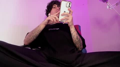 Snapshot of ethan_sykes chatting on October 30, 5:57 pm Ethan sykes online show from October 30, 5:57 pm