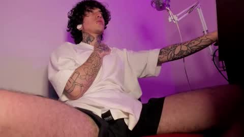 Snapshot of ethan_sykes chatting on November 12, 4:35 am Ethan sykes online show from November 12, 4:35 am