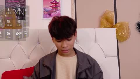 Snapshot of ethan_westt chatting on December 1, 8:36 pm Ethan online show from December 1, 8:36 pm