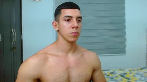 ethan_wright_ online show from November 25, 2:33 am