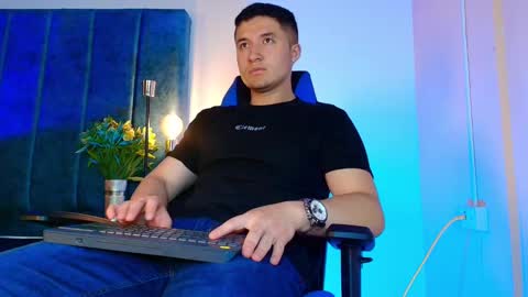 ethanconnor_ online show from October 27, 12:31 pm