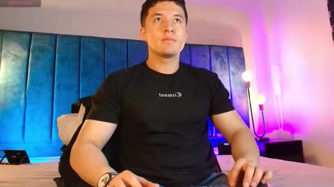 ethanconnor_ online show from March 18, 12:19 pm