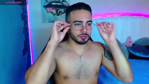 Ethan online show from July 11, 6:43 pm