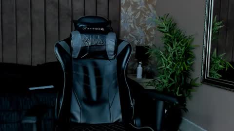 ethanlowell online show from October 8, 6:55 am