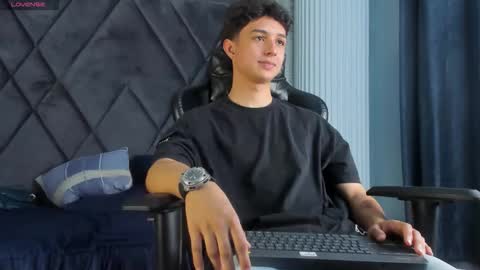 ethanlowell online show from April 4, 8:17 pm