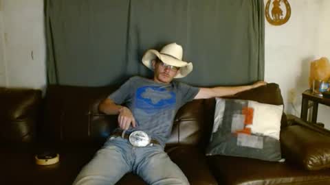 ethansteelexxx2 online show from March 11, 1:44 am