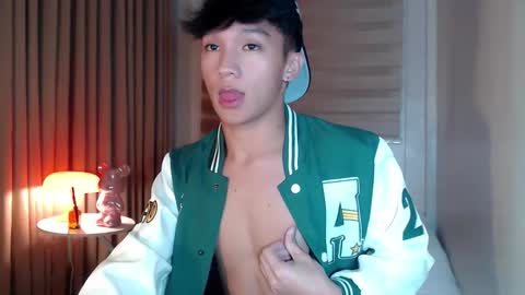 Rey online show from April 15, 2:24 pm