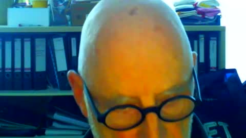 Snapshot of etonne chatting on December 6, 12:05 pm etonne online show from December 6, 12:05 pm