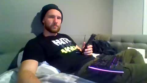 Snapshot of eugar81 chatting on December 14, 12:16 am eugar81 online show from December 14, 12:16 am