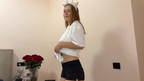 Alice online show from May 19, 2:23 pm
