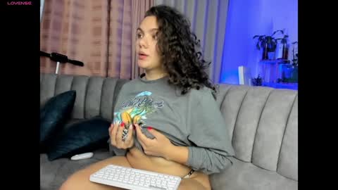 E Y EO online show from January 6, 4:15 am