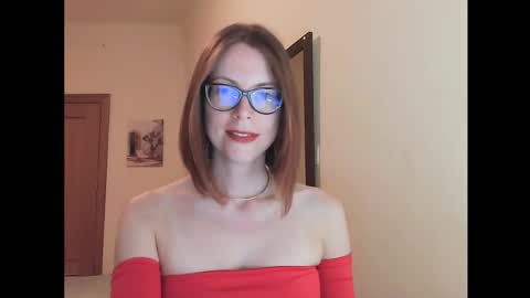 Snapshot of eva_cutesmile chatting on September 29, 8:02 pm Eva online show from September 29, 8:02 pm