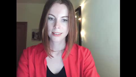 Snapshot of eva_cutesmile chatting on October 2, 8:38 pm Eva online show from October 2, 8:38 pm