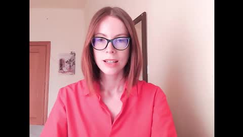 Snapshot of eva_cutesmile chatting on October 13, 1:55 pm Eva online show from October 13, 1:55 pm