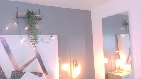 Snapshot of eva_daemon chatting on October 7, 11:51 am EVA DAEMON online show from October 7, 11:51 am