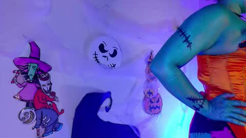 Snapshot of eva_daemon chatting on October 31, 11:44 am EVA DAEMON online show from October 31, 11:44 am