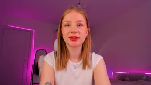 Snapshot of eva_davi chatting on March 4, 5:11 am Eva Davis online show from March 4, 5:11 am