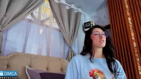 eva delight online show from January 15, 11:15 am