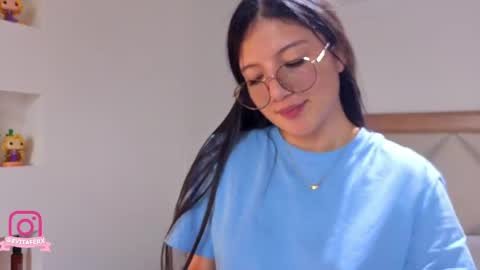 Eva online show from May 11, 4:04 pm