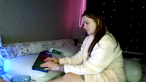 Snapshot of eva_foxe chatting on February 22, 10:19 pm Eva online show from February 22, 10:19 pm