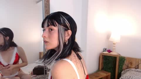 Snapshot of eva_halsey chatting on December 6, 7:45 pm E V A online show from December 6, 7:45 pm