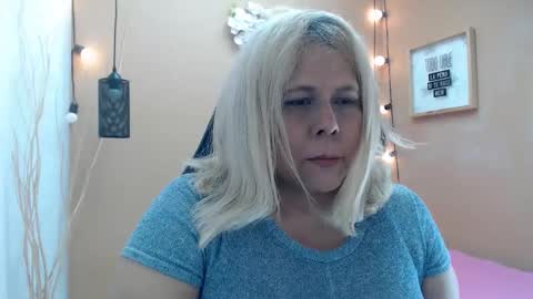 eva_love49 online show from November 12, 12:16 pm