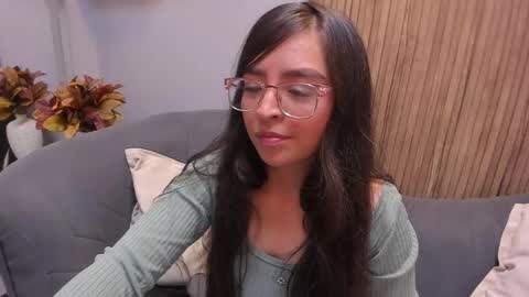 Angelinne online show from December 20, 6:29 am