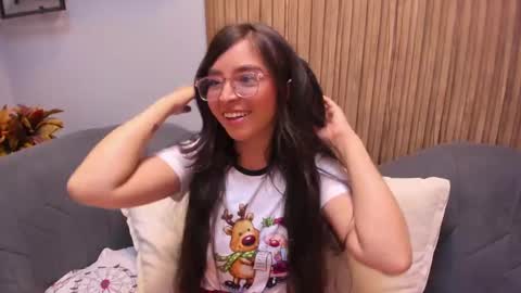 Angelinne online show from December 24, 4:00 am