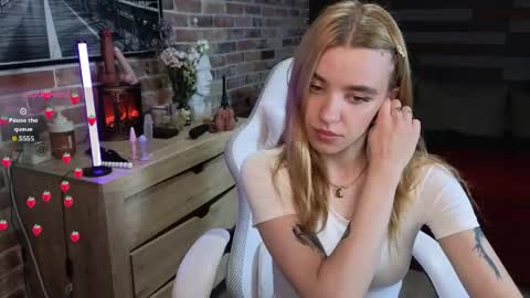 eva_mini online show from June 3, 9:09 pm
