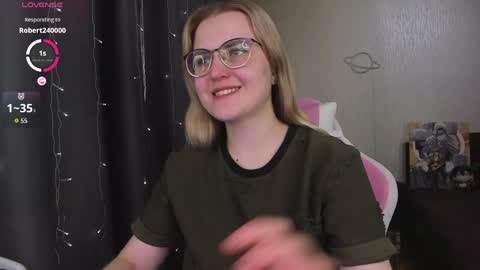 Eva online show from April 5, 1:19 pm