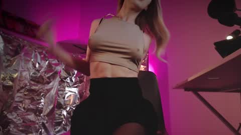 Snapshot of eva_quagmire chatting on February 14, 7:12 pm Eva online show from February 14, 7:12 pm