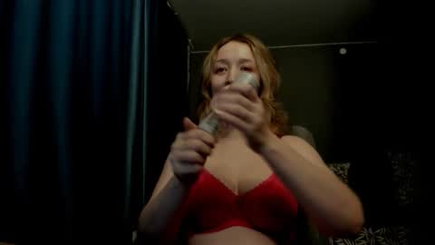 Snapshot of eva_rikchter chatting on February 14, 10:06 pm Ice Goddess online show from February 14, 10:06 pm