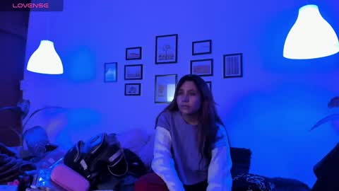 Eva   Emily online show from December 3, 11:01 am