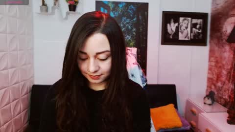 Eva online show from March 25, 2:12 pm