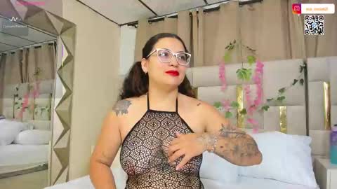 Eva  online show from October 4, 12:03 pm
