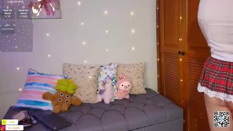 Snapshot of eva_rosse69 chatting on February 15, 12:03 pm Eva online show from February 15, 12:03 pm