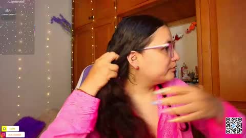 Snapshot of eva_rosse69 chatting on March 12, 11:05 am Eva online show from March 12, 11:05 am