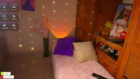 Snapshot of eva_rosse69 chatting on April 8, 11:10 am Eva online show from April 8, 11:10 am