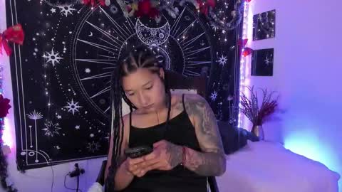 Snapshot of eva_sanderslee chatting on December 5, 9:29 am Eva online show from December 5, 9:29 am