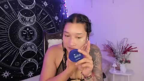 Snapshot of eva_sanderslee chatting on February 13, 8:54 am Eva online show from February 13, 8:54 am