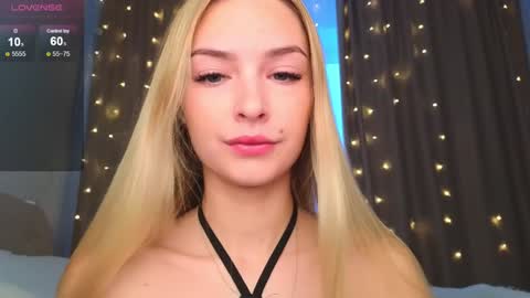 Snapshot of eva_vex chatting on January 5, 8:22 am Hello Im Eva online show from January 5, 8:22 am