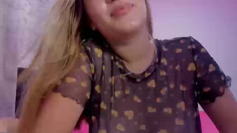 Snapshot of eva_xox chatting on September 15, 10:32 pm Eva online show from September 15, 10:32 pm