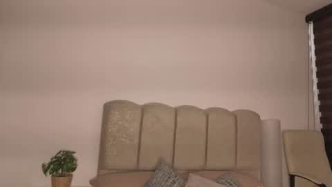 evaa_jonness online show from June 20, 12:19 pm