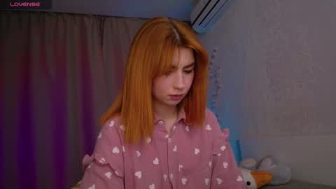 Snapshot of evaa_moonn_ chatting on January 18, 6:17 am Eva online show from January 18, 6:17 am