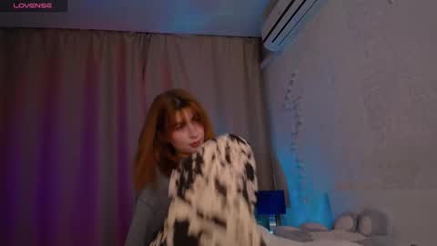 Snapshot of evaa_moonn_ chatting on February 15, 2:41 am Eva online show from February 15, 2:41 am