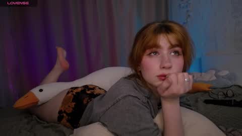 Snapshot of evaa_moonn_ chatting on February 19, 5:58 am Eva online show from February 19, 5:58 am